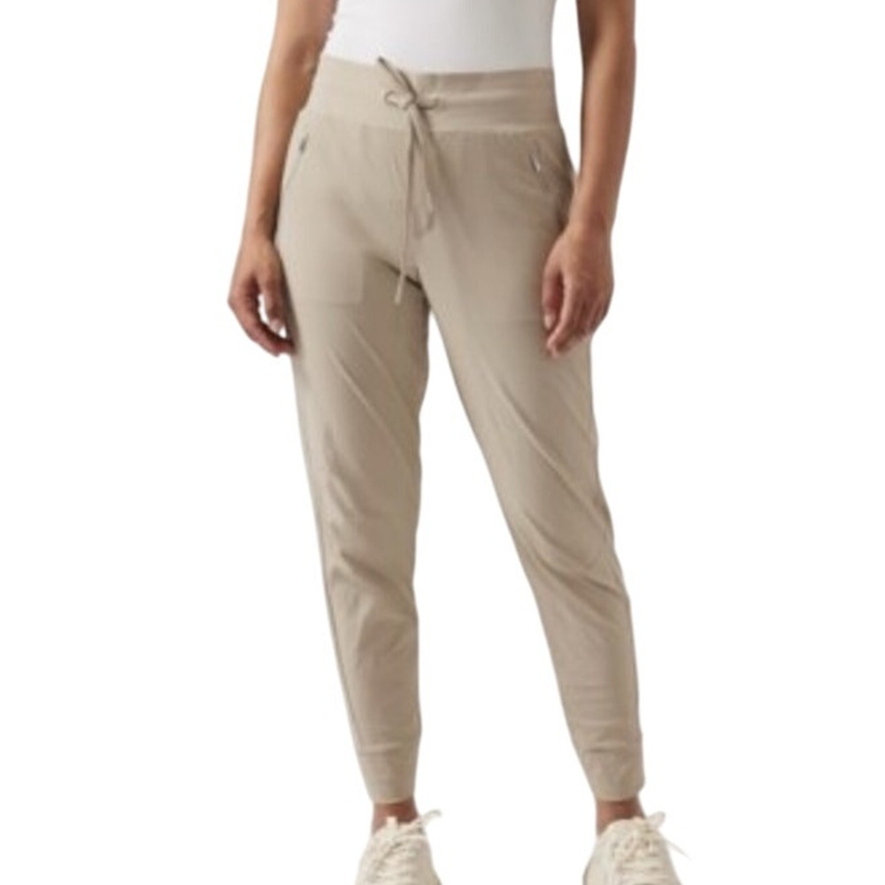 Athleta Trekkie North Jogger Ecru Women's Size 24 In New Without Tags Condition